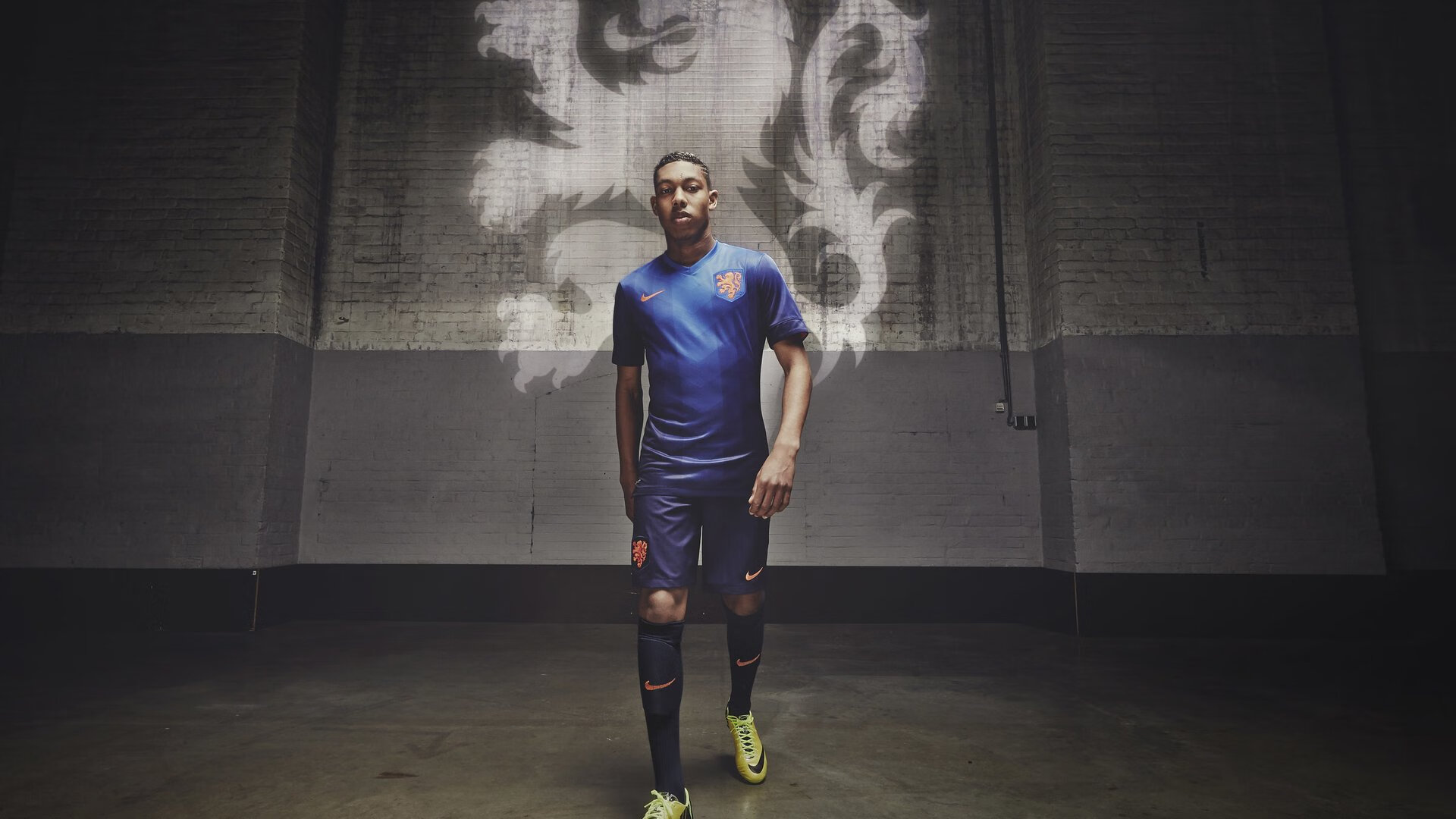 跨越千里征途，特鲁罗城刷新英格兰足坛最远客场纪录