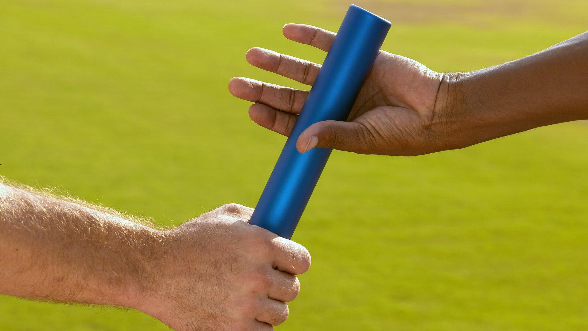 绿茵场另类攻防战，训练中的恶作剧与复仇艺术引爆笑